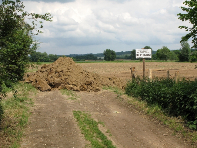 Op 25 mei werd de meebruggenweg afgesloten.