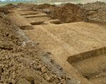 Beeld van de archeologische opgravingen ten noorden van hoeve Hartelstein. (4-4-2008 - Jan Dolmans)