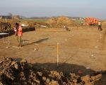 Archeologisch onderzoek, op de achtergrond hoeve Hartelstein. (29-1-2009 - Jan Dolmans)