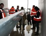 Even schuilen voor de regen in een van de tunnels. (8-7-2009 - Jan Dolmans)