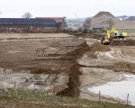 In enkele weken is de doorsteek tot aan de Kasteelhoeve Hartelstein door de graafmachines al gemaakt.  (28-1-2010 - Jan Dolmans)