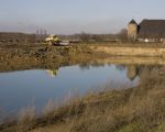 Aan de oostkant van Kasteelboerderij Hartelstein raakt de aangevoerde dekgrond alweer de 