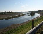 Borgharen. De bocht is verdwenen. De zuidkant is klaar. Bij een dreigend hoogwater stroomt het hier lekker door. (23-10-2011 - Han Hamakers)