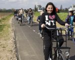 20 April 2012 stond in de agenda genoteerd als de dag waarop het nieuwe fietspad tussen Borgharen en Itteren officieel zou worden geopend. Vandaag was het zover en velen waren aanwezig om de feestelijkheden luister bij te zetten, uiteraard met de fiets over het nieuwe fietspad.   (20-4-2012 - Jan Dolmans)