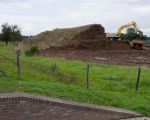 Met de aanleg van het dekgronddepot was men begin mei 2010 gestart. Dit depot heeft tevens dienst gedaan als natuurlijke geluidswal. (12-9-2012 - Jan Dolmans)