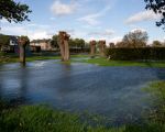 Nu eens niet tengevolge van een overstroomde Maas, het waren slechts bevers die met hun waterbouwkundige werken stroomafwaarts zorgen voor een verhoogde waterstand in de Oude Kanjel.  (28-10-2013 - Jan Dolmans)
